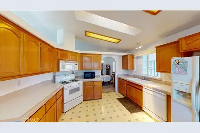 913 Ironwood Lane, Fountain Valley, CA 92708 - Photo 5