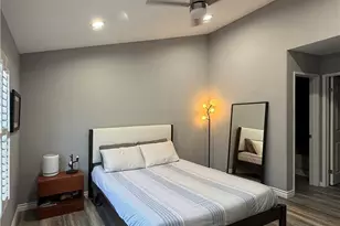 1637 E 5th St, Long Beach, CA 90802 - Photo 13