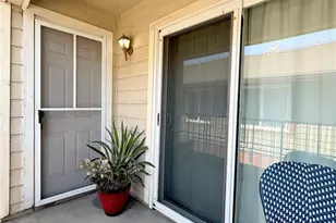 1637 E 5th St, Long Beach, CA 90802 - Photo 27