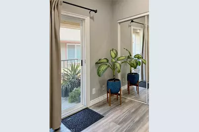 1637 E 5th Street #302, Long Beach, CA 90802 - Photo 21