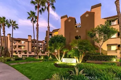 420 Lake #301, Huntington Beach, CA 92648 - Photo 1