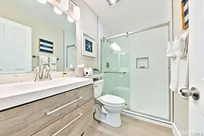 420 Lake #301, Huntington Beach, CA 92648 - Photo 29