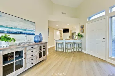 420 Lake #301, Huntington Beach, CA 92648 - Photo 3