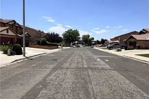 13960 Clydesdale Run, Victorville, CA 92394 - Photo 7