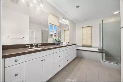 61 Bloomington, Irvine, CA 92620 - Photo 23