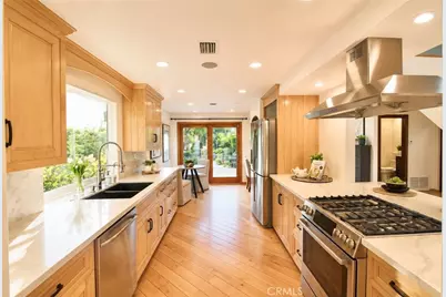 28 Cambridge, Irvine, CA 92620 - Photo 17