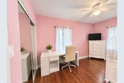 220 W Kendall, Corona, CA 92882 - Photo 7