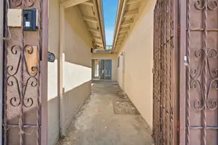 15044 Bahama St, Los Angeles, CA 91343 - Photo 5