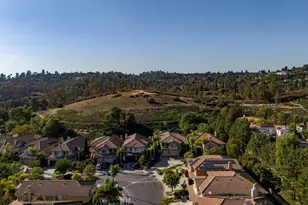 2555 Reynolds Dr, Tustin, CA 92782 - Photo 53