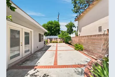 20259 Gifford, Winnetka, CA 91306 - Photo 23