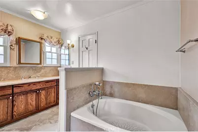 18922 Gregory Lane, Huntington Beach, CA 92646 - Photo 23