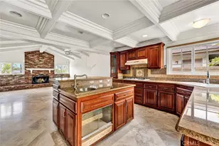 18922 Gregory Ln, Huntington Beach, CA 92646 - Photo 9