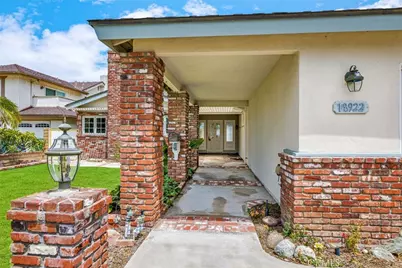 18922 Gregory Lane, Huntington Beach, CA 92646 - Photo 3