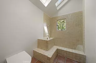 1046 Oro, Laguna Beach, CA 92651 - Photo 13