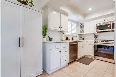 1020 Ocean Park #3, Santa Monica, CA 90405 - Photo 15