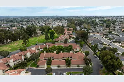 8402 Sunbeam Cir, Huntington Beach, CA 92646 - Photo 3