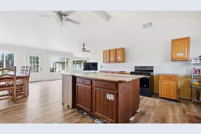 9218 Victoria Avenue, Riverside, CA 92503 - Photo 33