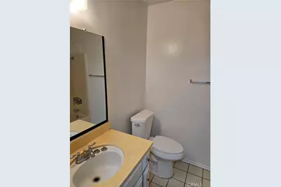 2501 W Sunflower #F4, Santa Ana, CA 92704 - Photo 9