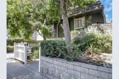 379 N Mentor Avenue #1, Pasadena, CA 91106 - Photo 1