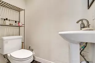 379 N Mentor Ave, Pasadena, CA 91106 - Photo 27