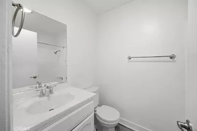 14542 Saticoy, Van Nuys, CA 91405 - Photo 11