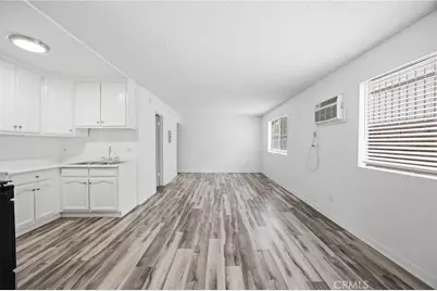 14542 Saticoy, Van Nuys, CA 91405 - Photo 9