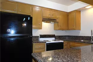1015 N Michillinda, Pasadena, CA 91107 - Photo 17