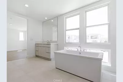 125 Apron, Irvine, CA 92618 - Photo 9