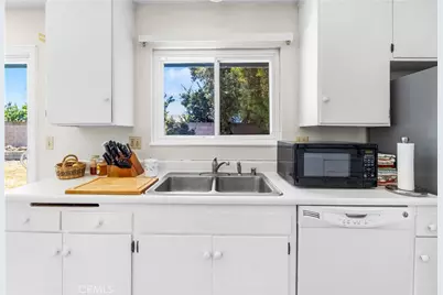 5652 Harold Pl, Huntington Beach, CA 92647 - Photo 13