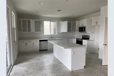 2104 Lacy Crossing Drive, Santa Ana, CA 92701 - Photo 9