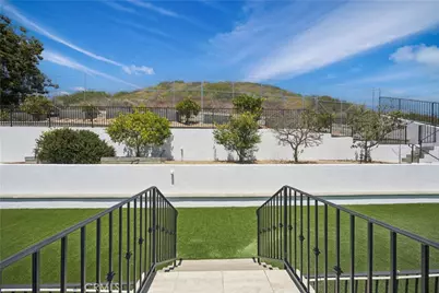 1076 Skyline Drive, Laguna Beach, CA 92651 - Photo 21