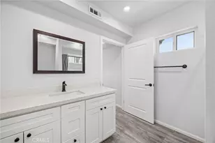 1171 W 36th Pl, Los Angeles, CA 90007 - Photo 23