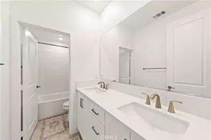 405 Clipper, Irvine, CA 92618 - Photo 17