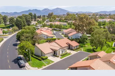 28302 Borgona, Mission Viejo, CA 92692 - Photo 21