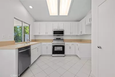23955 Via Astuto, Murrieta, CA 92562 - Photo 13