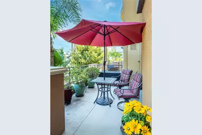 201 E Angeleno #105, Burbank, CA 91502 - Photo 3