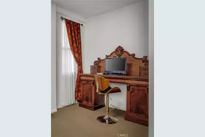 201 E Angeleno #105, Burbank, CA 91502 - Photo 25