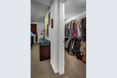 201 E Angeleno #105, Burbank, CA 91502 - Photo 27