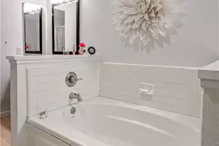 201 E Angeleno, Burbank, CA 91502 - Photo 29