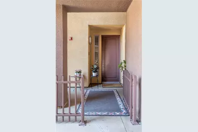 201 E Angeleno #105, Burbank, CA 91502 - Photo 35