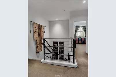 201 E Angeleno #105, Burbank, CA 91502 - Photo 21