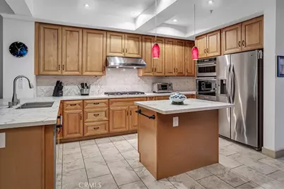 201 E Angeleno #105, Burbank, CA 91502 - Photo 5