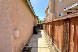 39402 Calistoga Dr, Murrieta, CA 92563 - Photo 5