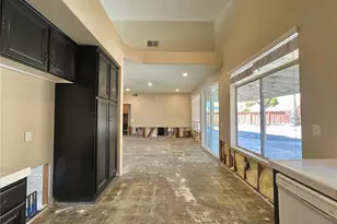 39402 Calistoga Dr, Murrieta, CA 92563 - Photo 13