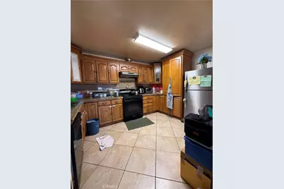 4728 W Henderson Pl, Santa Ana, CA 92704 - Photo 5