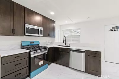1578 San Bernardino, Costa Mesa, CA 92627 - Photo 37