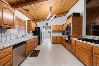42745 Tannenbaum, Big Bear Lake, CA 92315 - Photo 13