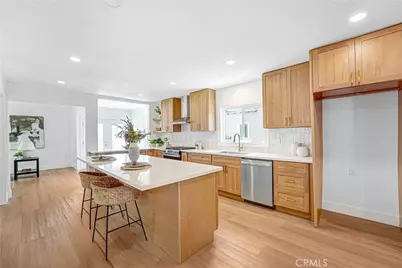9111 S Halldale Avenue, Los Angeles, CA 90047 - Photo 3