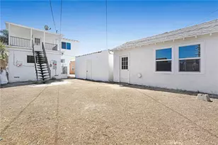 9111 S Halldale Ave, Los Angeles, CA 90047 - Photo 19