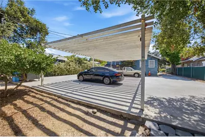 823 N Madison Avenue, Pasadena, CA 91104 - Photo 11